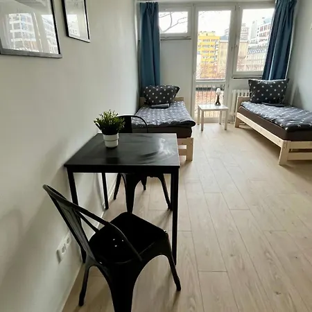 בית אירוח In - G5 ורשה